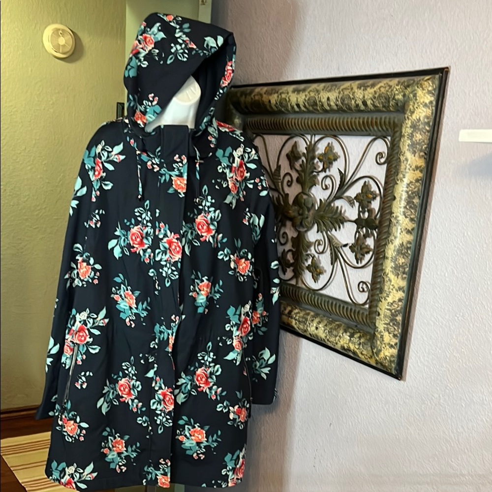 NWOT Ulla Popken Floral Hooded Raincoat - so pretty Sz 28/30